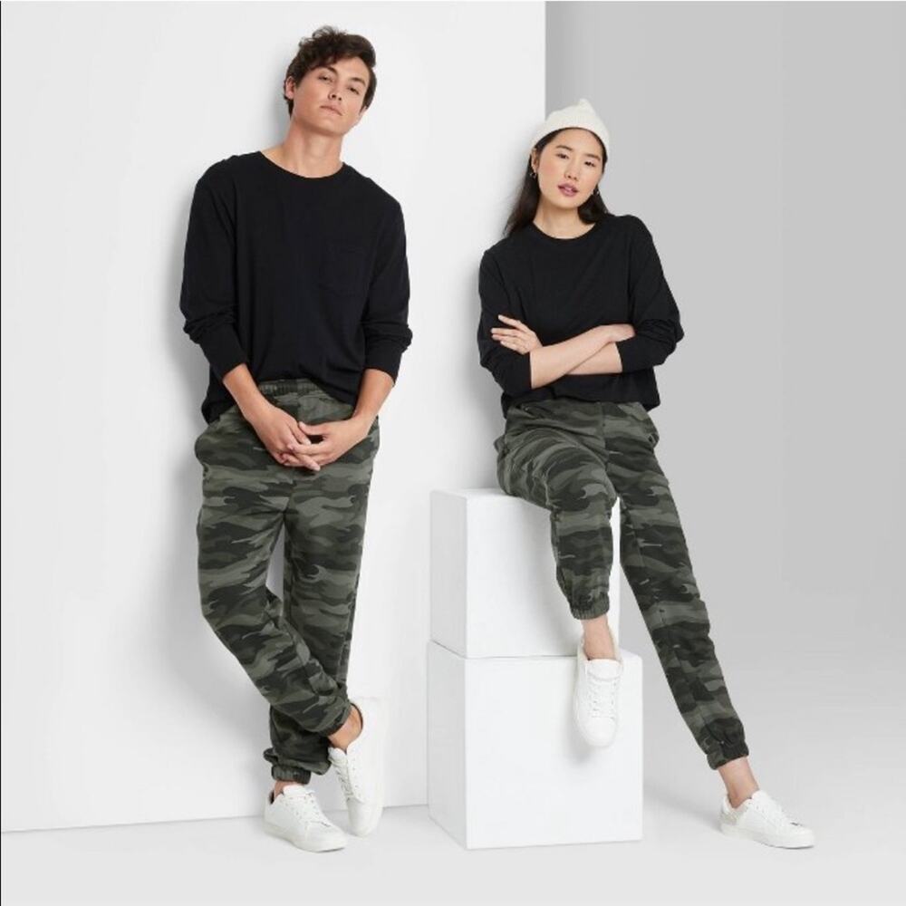 NEW Green Camo Sweatpants Size XL Joggers Unisex Loungewear Athleisure Pants